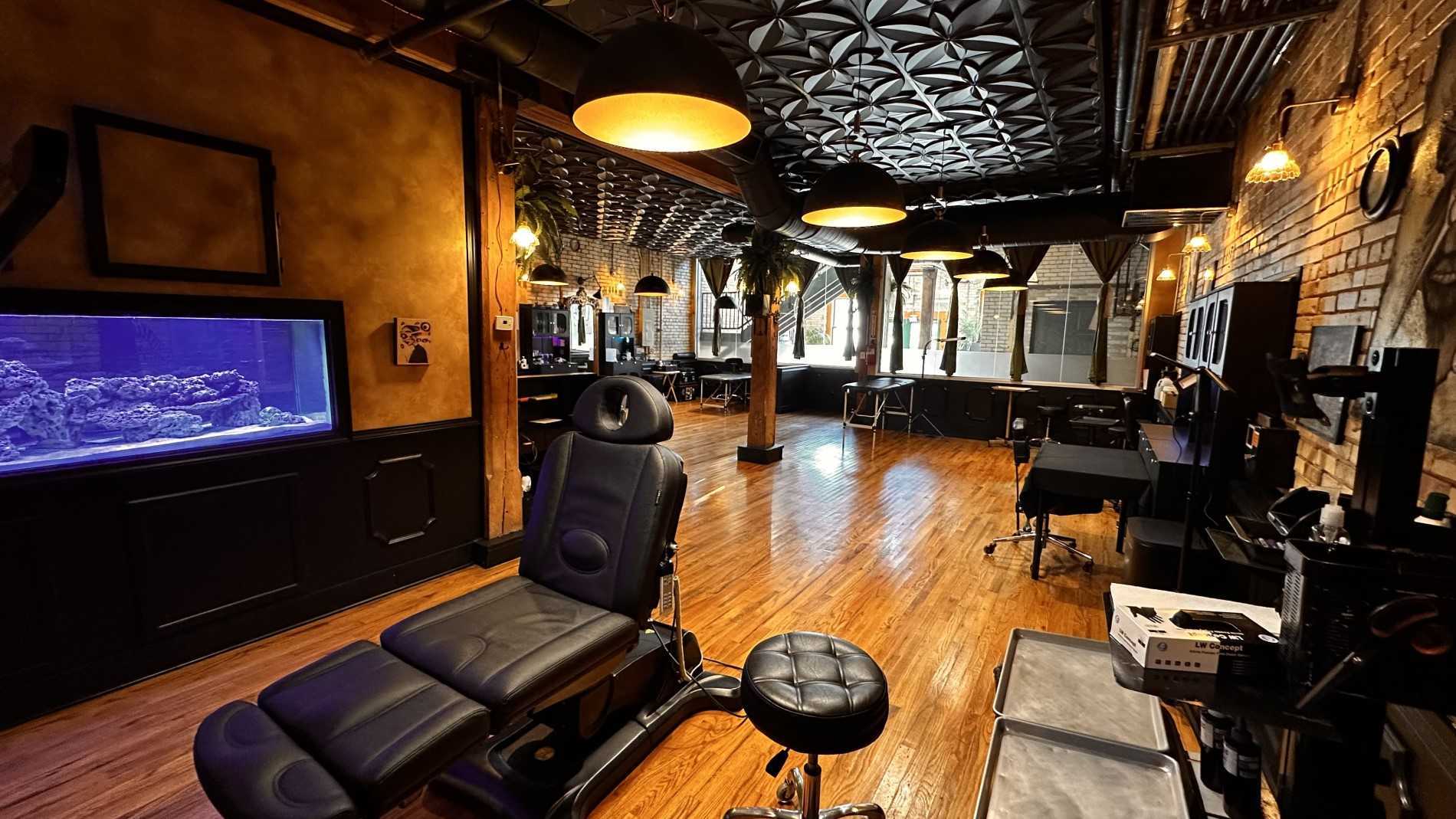 Le Seau De Sang Tattoo Studio